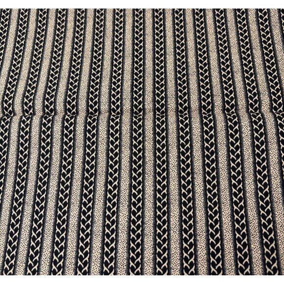 Black & White Cotton Fabric Chain Stripe Pattern 18x22 Inches Sewing Quilting Cr - Picture 2 of 11